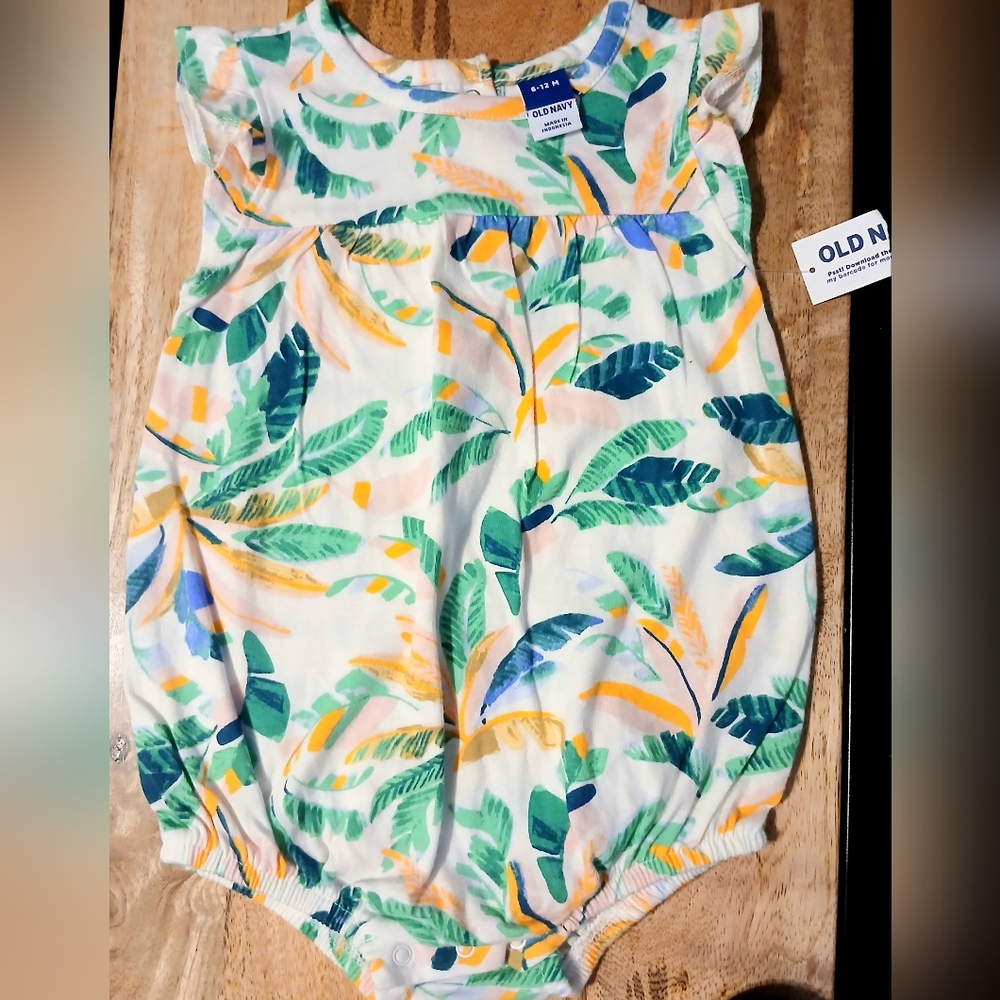 Adorable old navy, summertime palm tree baby romper, NWT, 6-12m